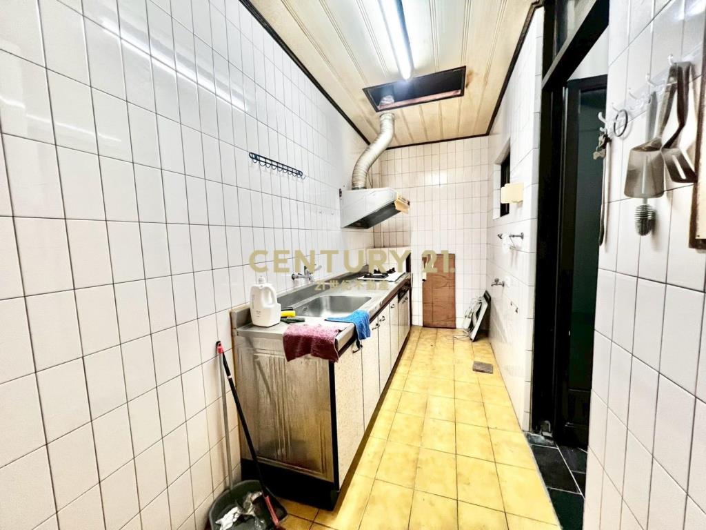 水湳衛道5米面寬車庫透天