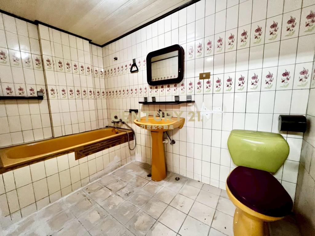 水湳衛道5米面寬車庫透天