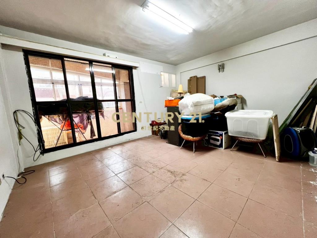 水湳衛道5米面寬車庫透天