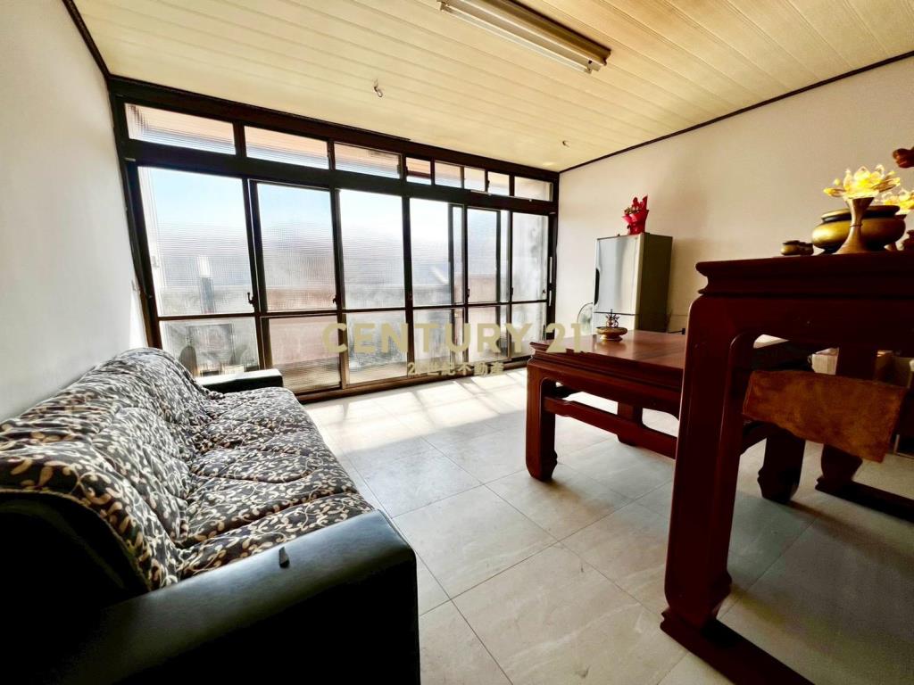 水湳衛道5米面寬車庫透天