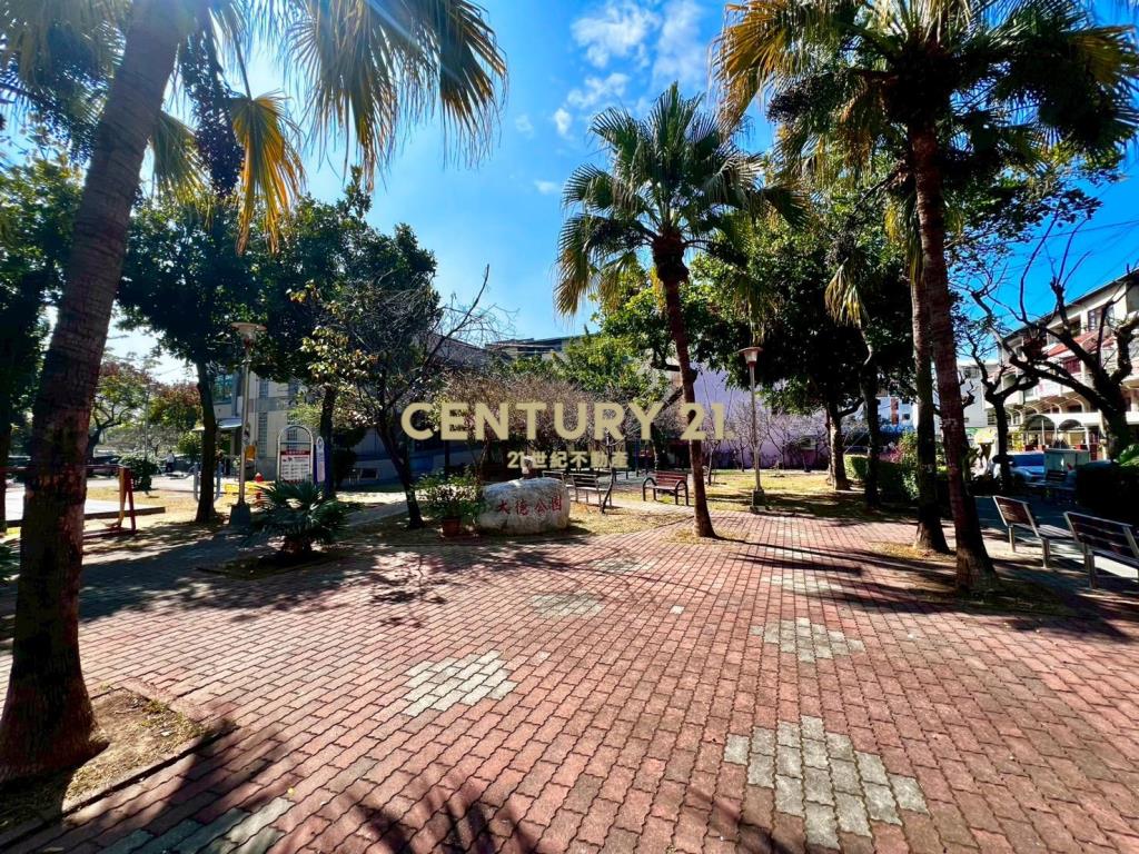 水湳衛道5米面寬車庫透天