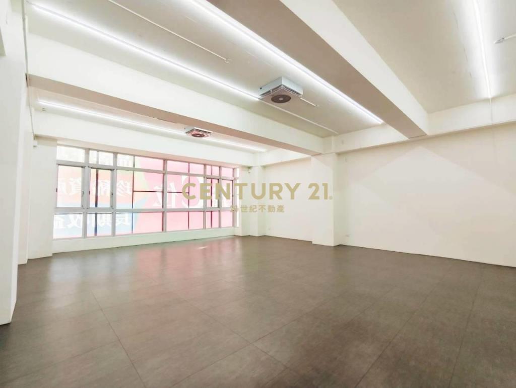 台中國際會展中心旁企業總部