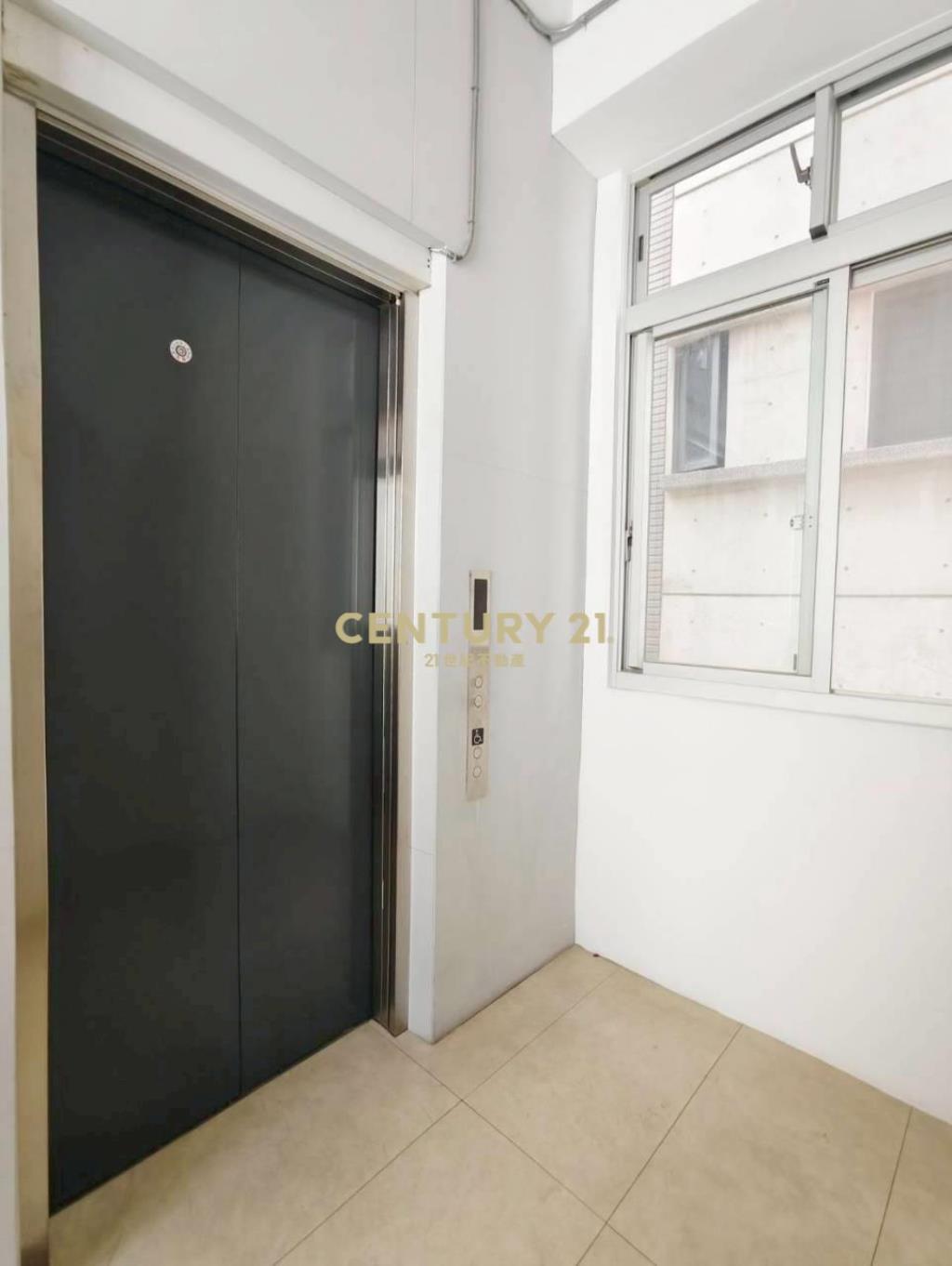 台中國際會展中心旁企業總部