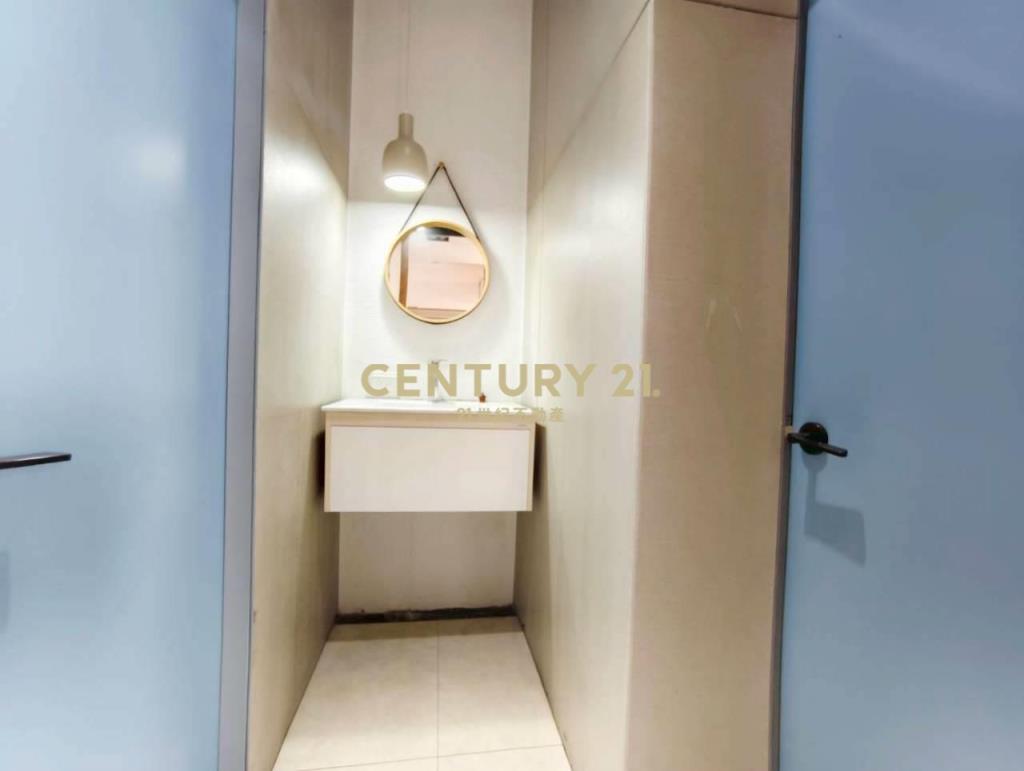 台中國際會展中心旁企業總部