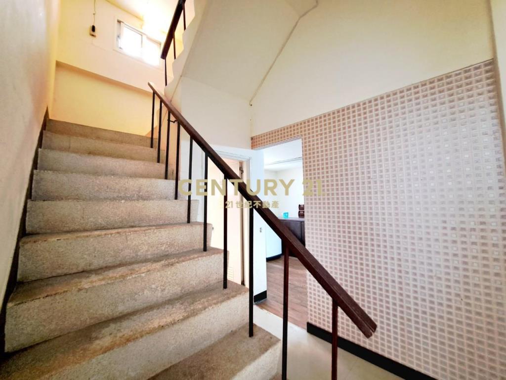 美術館可營登金店面套房