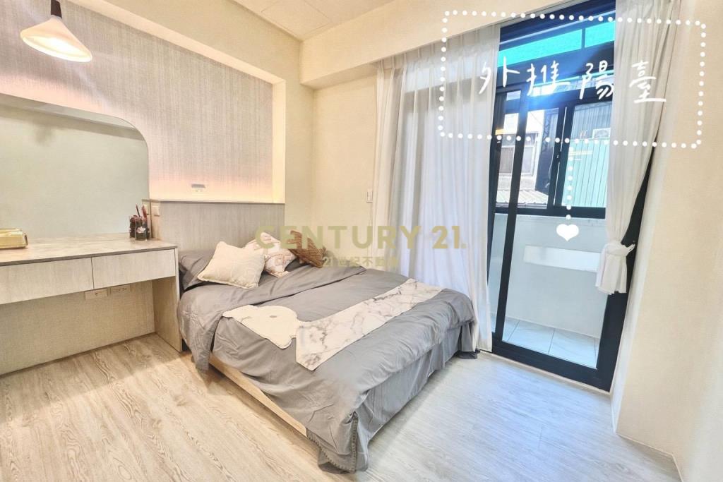 中國醫梅川園道陽台套房