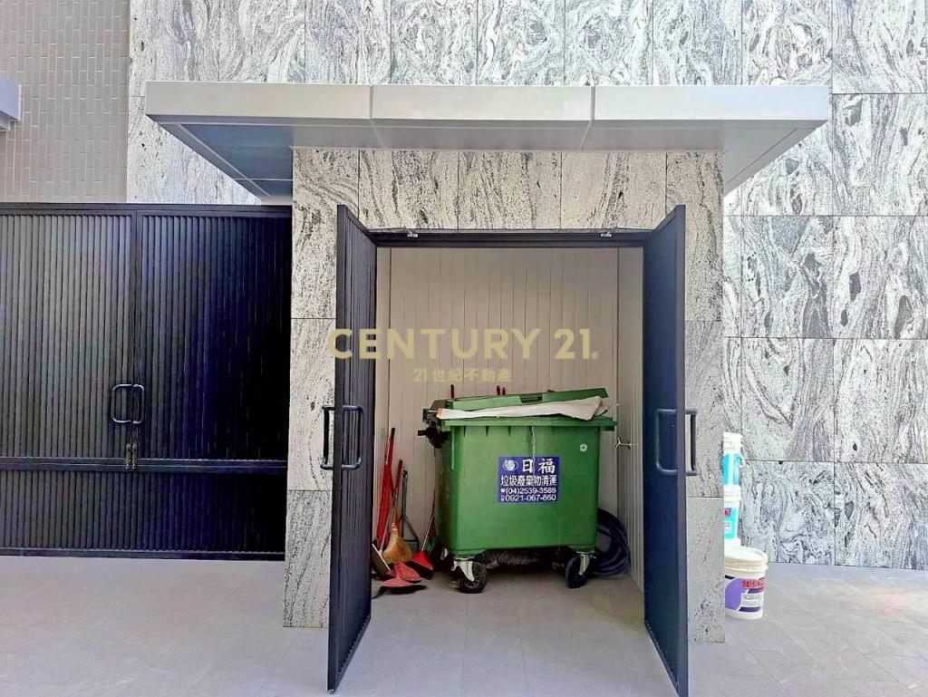 14期邊間臨路電梯豪墅