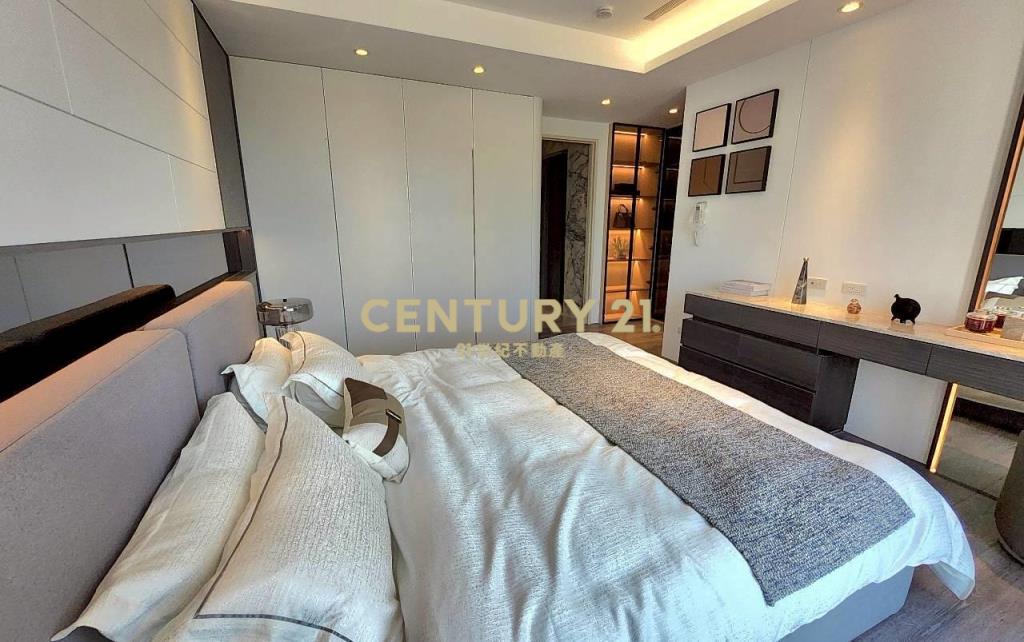 14期社區寧靜電梯別墅