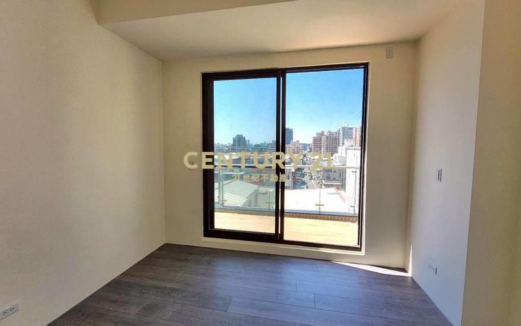 14期社區寧靜電梯別墅