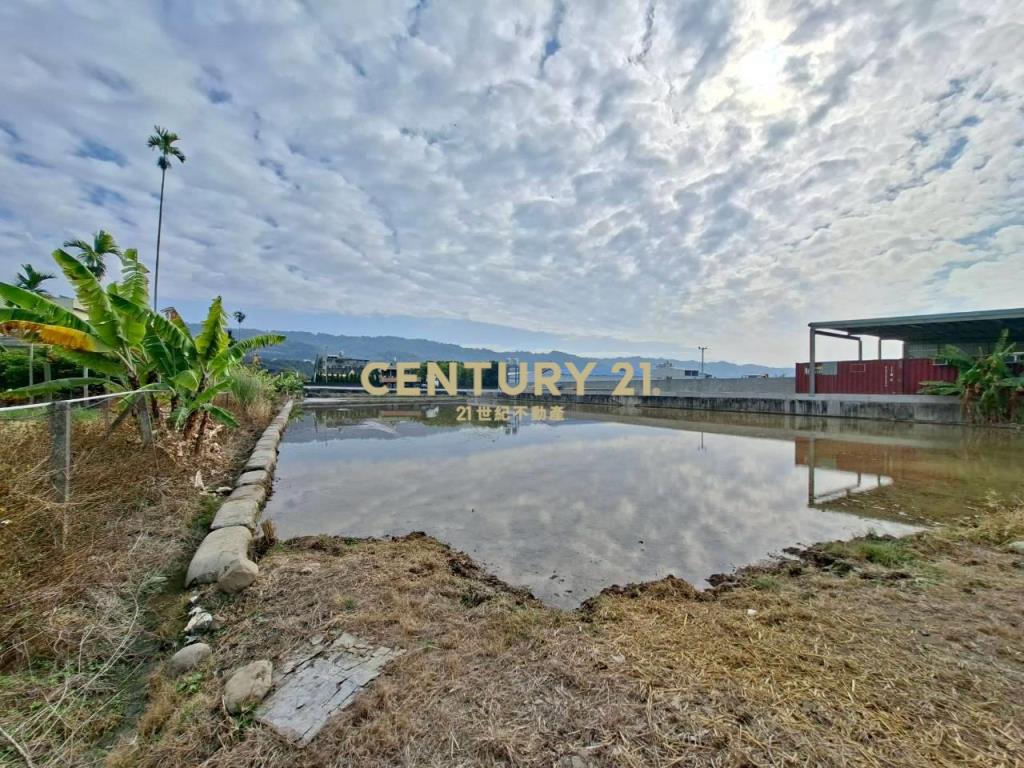 草屯正中正路前後臨路農地