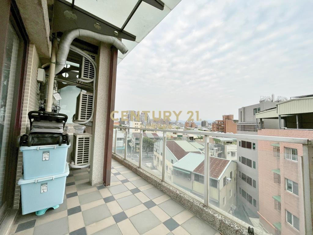 南區高樓層2+1房平車露台戶