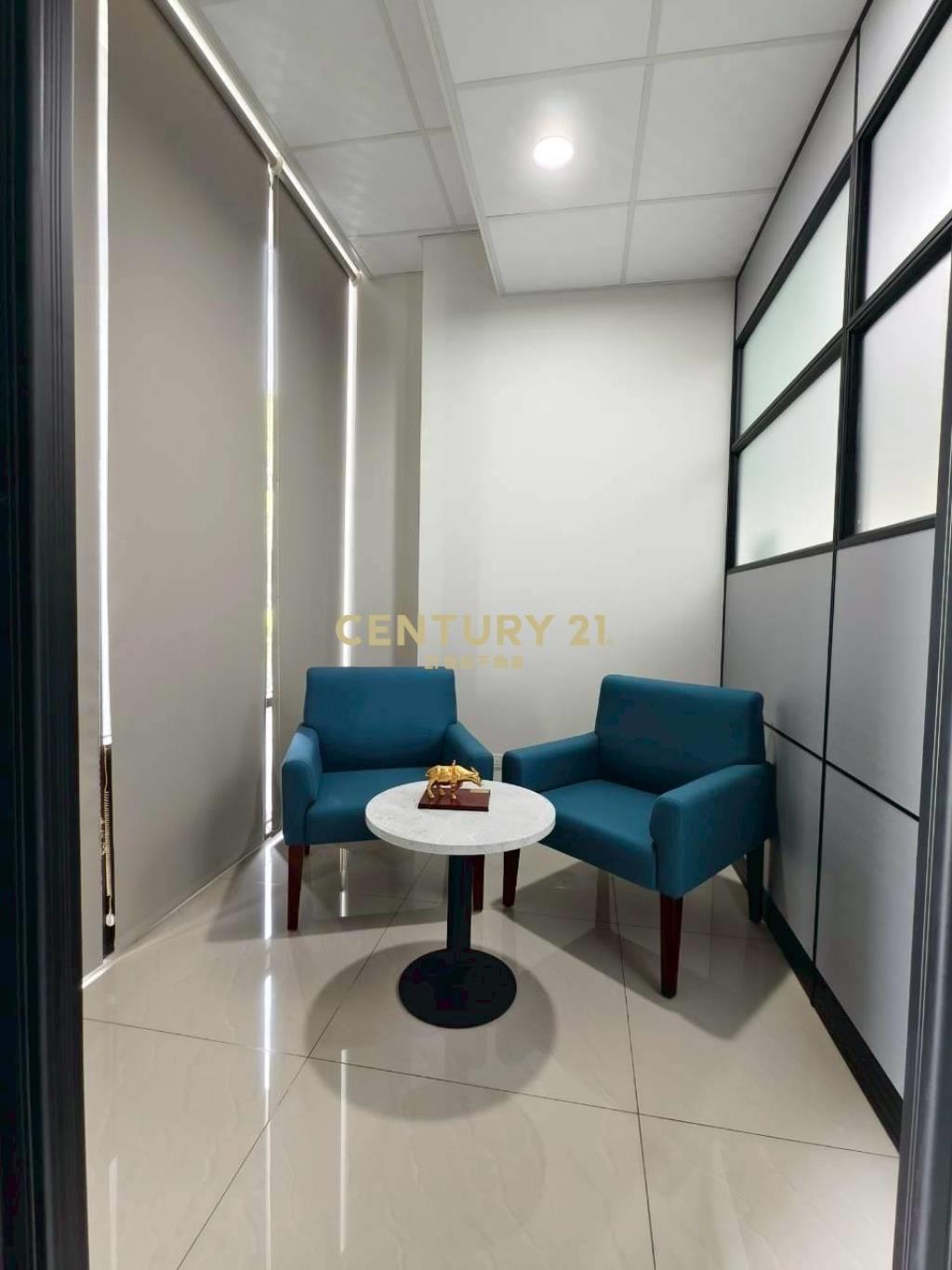 Lalaport旁全新質感店面