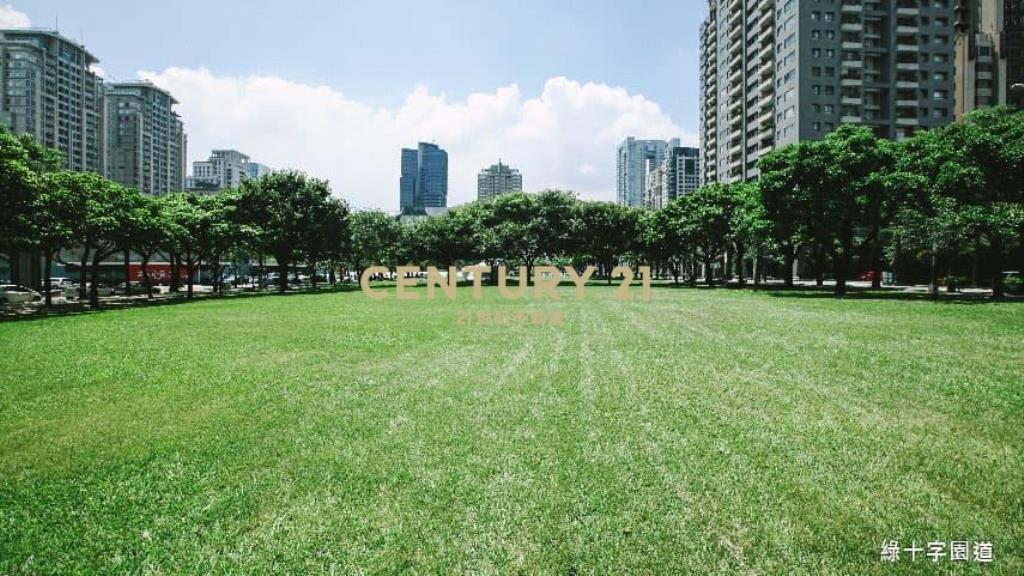 七期市政新銳邊間三房平車