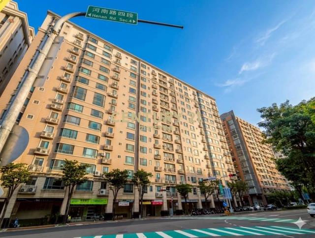 七期世紀風華燙金店面1+2F雙平車