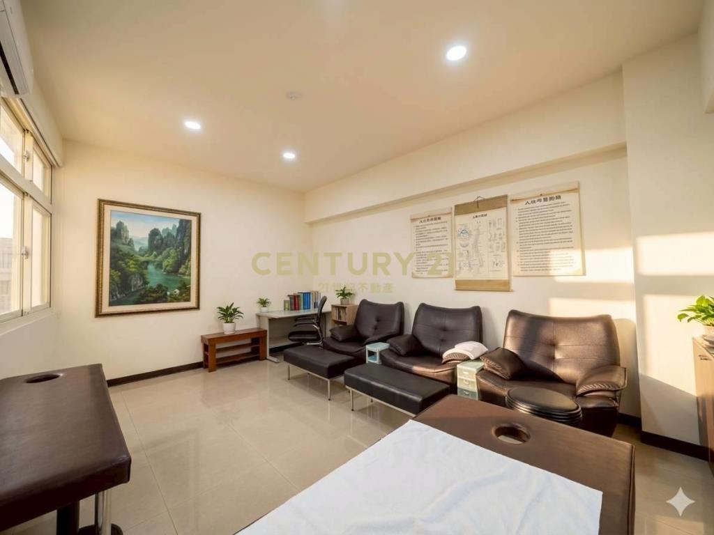 七期世紀風華燙金店面1+2F雙平車