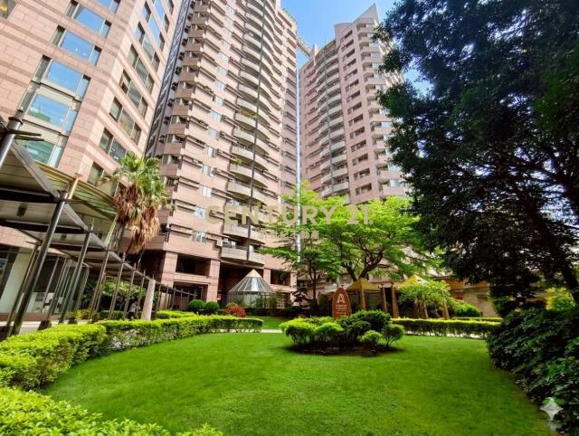 宏全世界廣場2+1房休旅車位