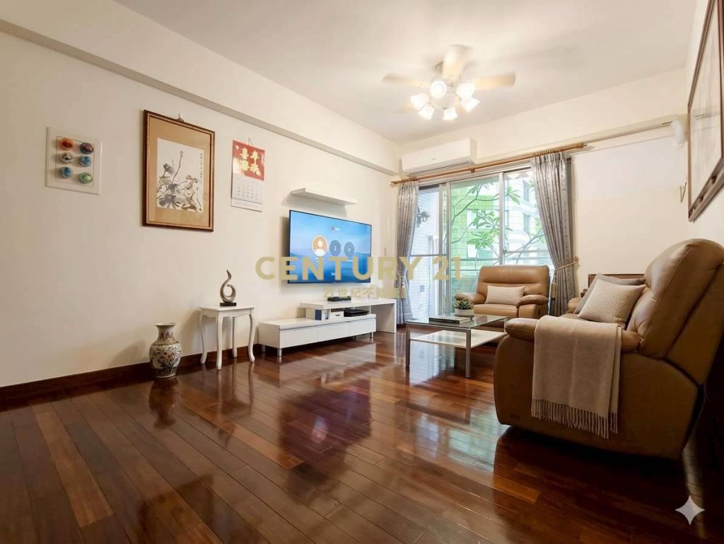 宏全世界廣場2+1房休旅車位