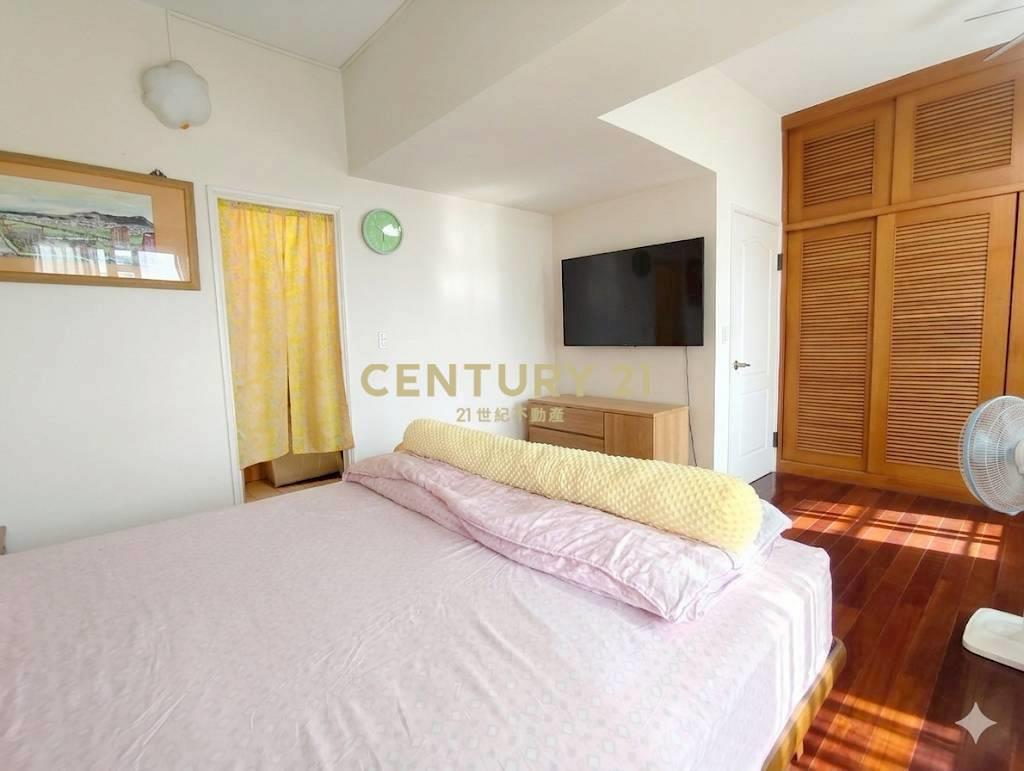 宏全世界廣場2+1房休旅車位