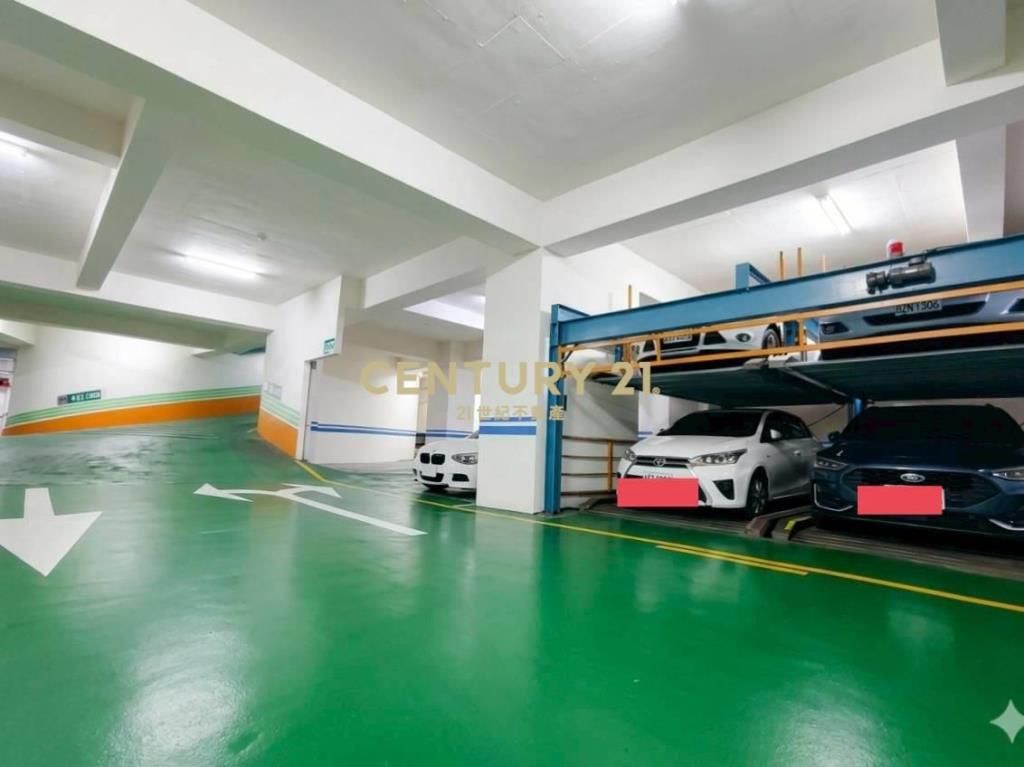 宏全世界廣場2+1房休旅車位