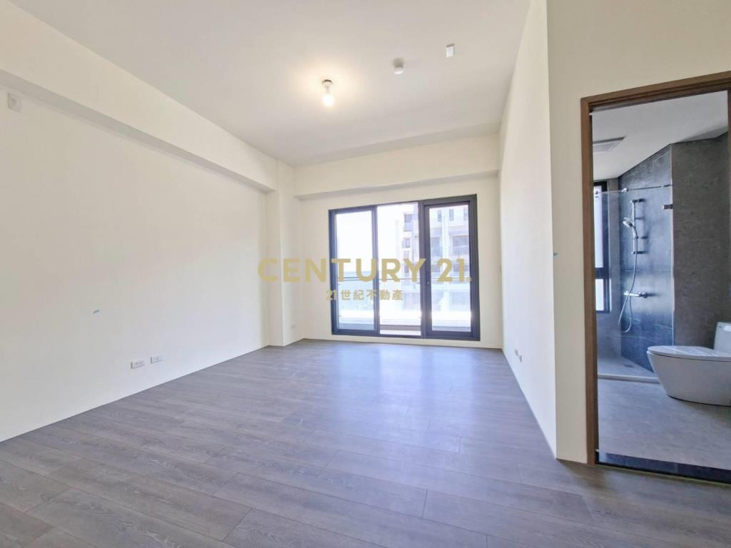 14期全新臨路電梯別墅