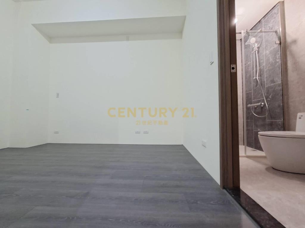 14期全新臨路電梯別墅