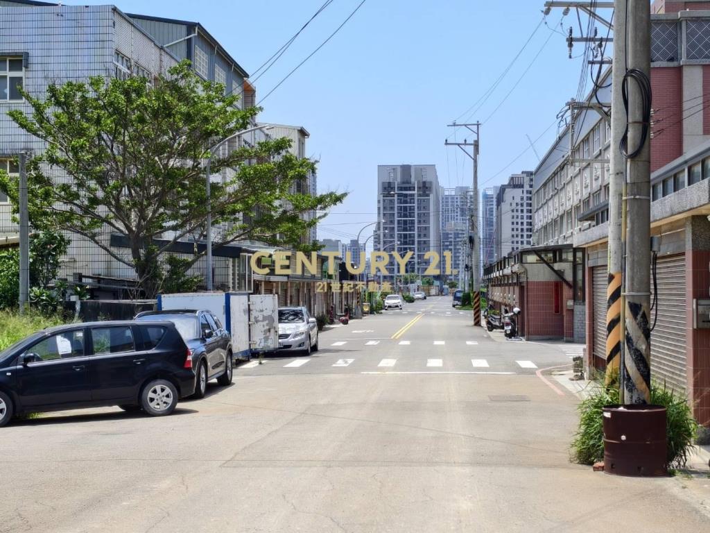 遠雄之星旁住四建地