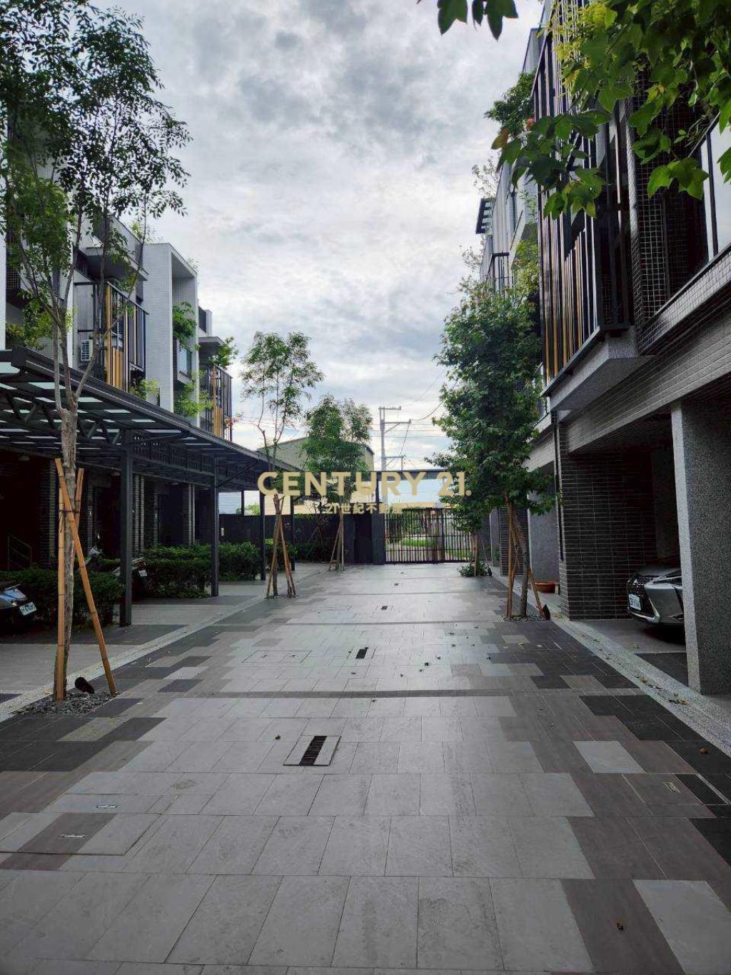 寬埕裏厚院