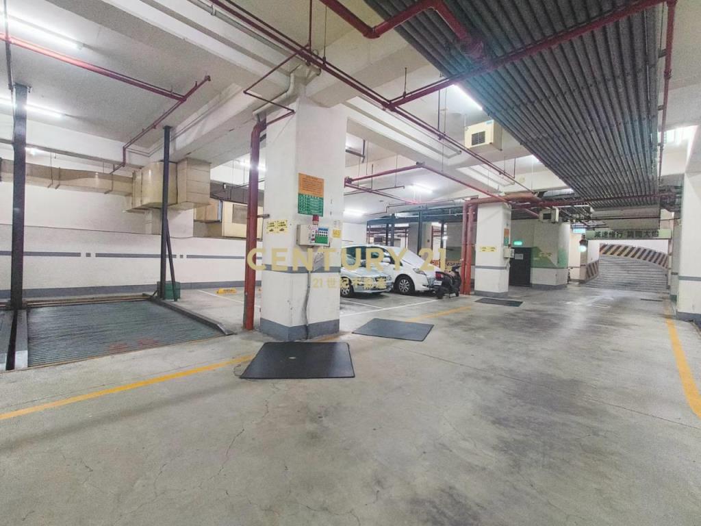 南區鄉林雅典震後四房雙車位