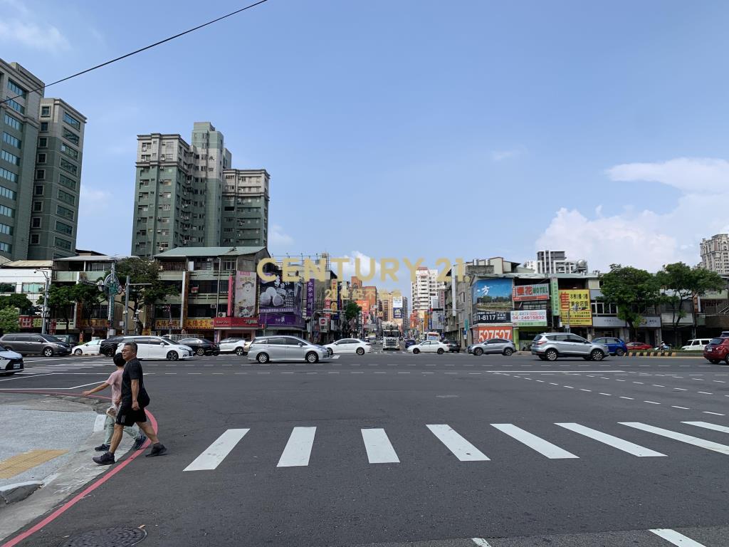 台灣大道捷運藍線黃金角店