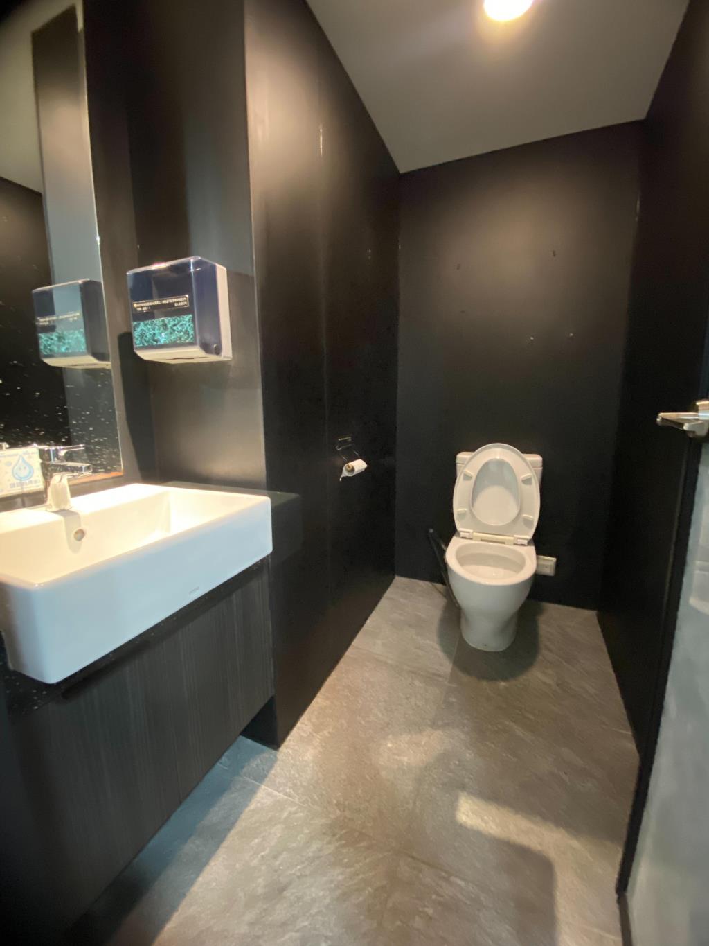 台中七期朝富路黃金賺錢店面