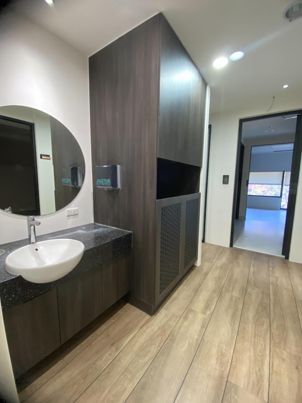 台中七期朝富路黃金賺錢店面