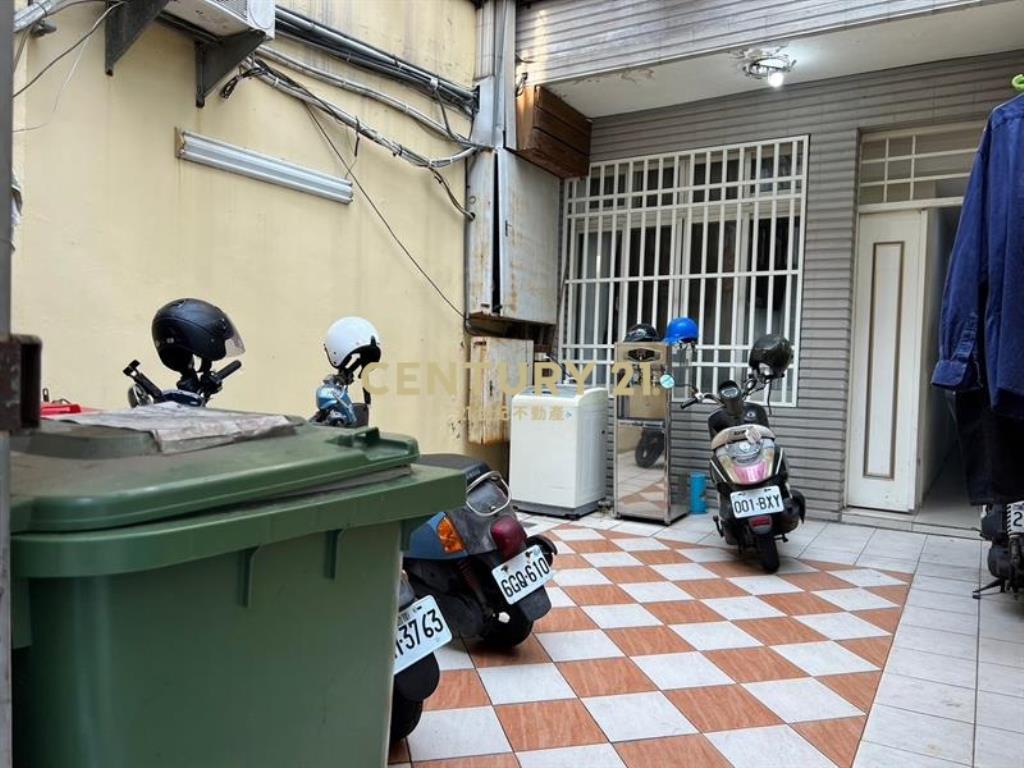 逢甲大地坪收租9套房