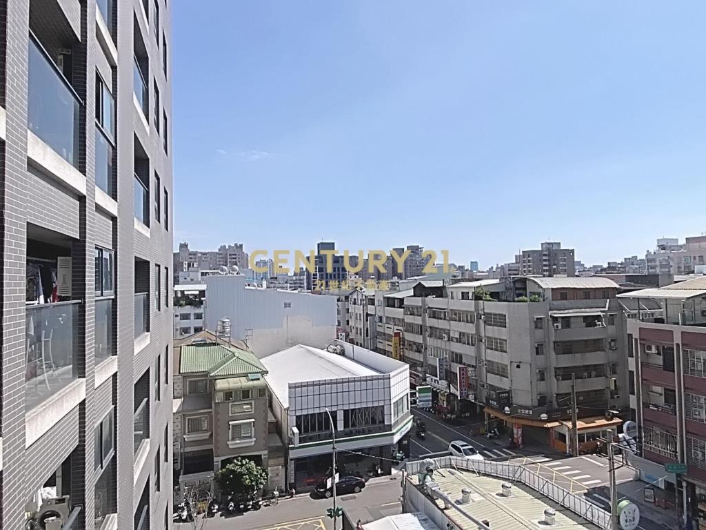 文心崇德捷運站精美3房平面車位 