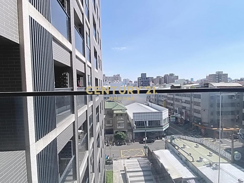 文心崇德捷運站精美3房平面車位 