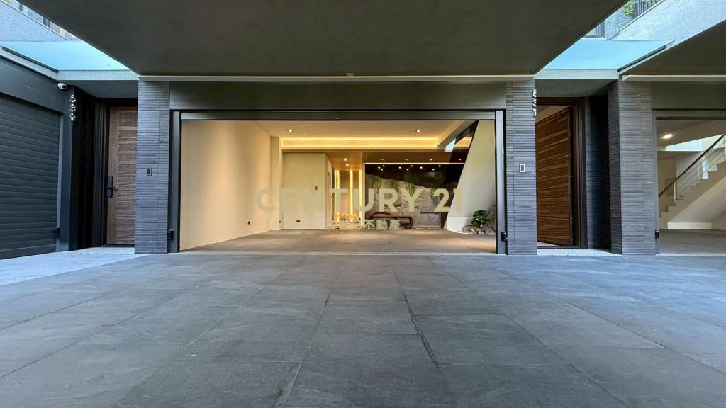 單元二極美珍禧花園電梯別墅