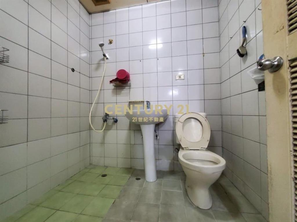 文心捷運站3樓公寓