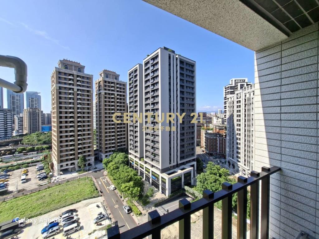 雙捷三重站高樓全新漾漾三房平車