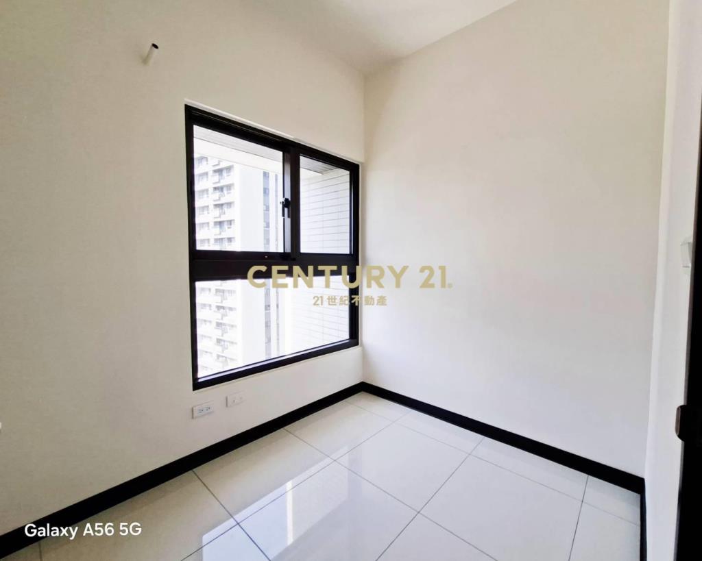 雙捷三重站高樓全新漾漾三房平車