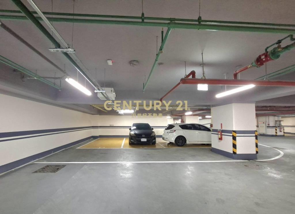 雙捷三重站高樓全新漾漾三房平車