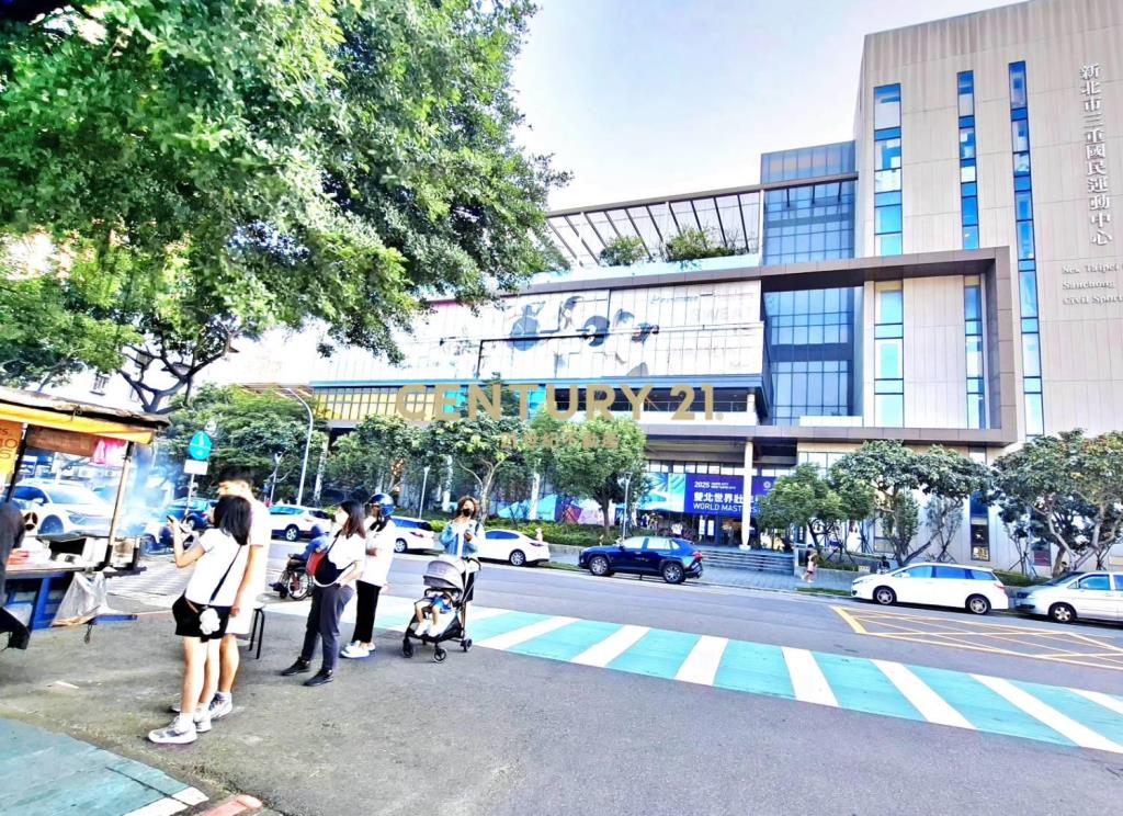 雙捷三重站高樓全新漾漾三房平車