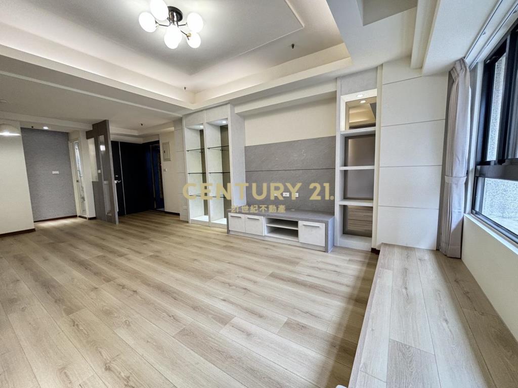 鄉林凱撒三房休旅車位