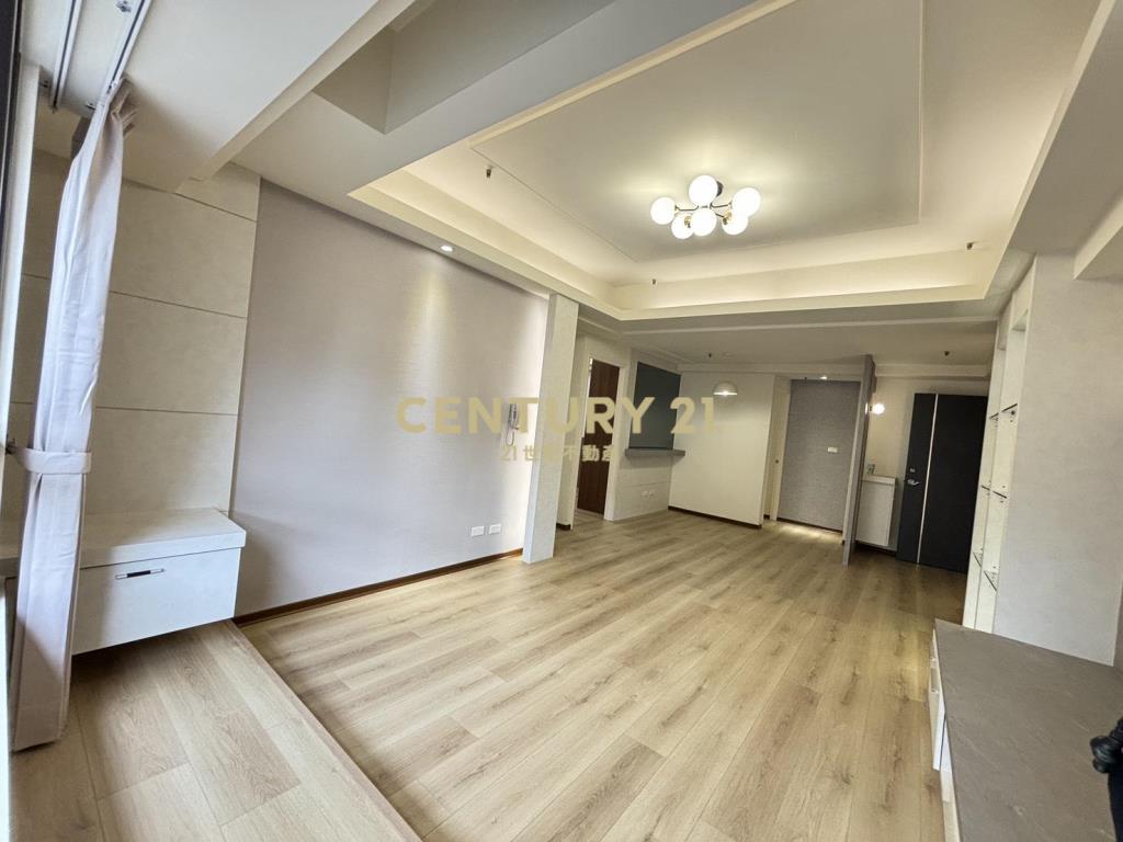 鄉林凱撒三房休旅車位