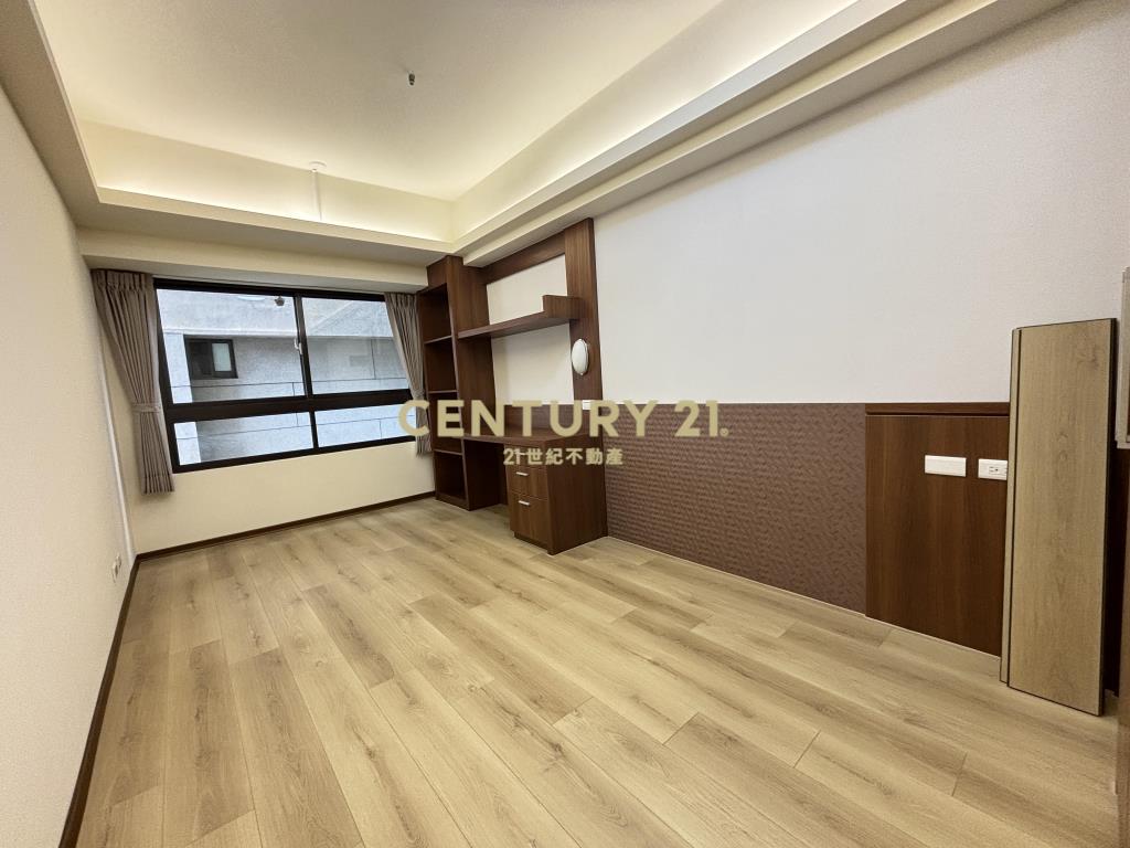 鄉林凱撒三房休旅車位