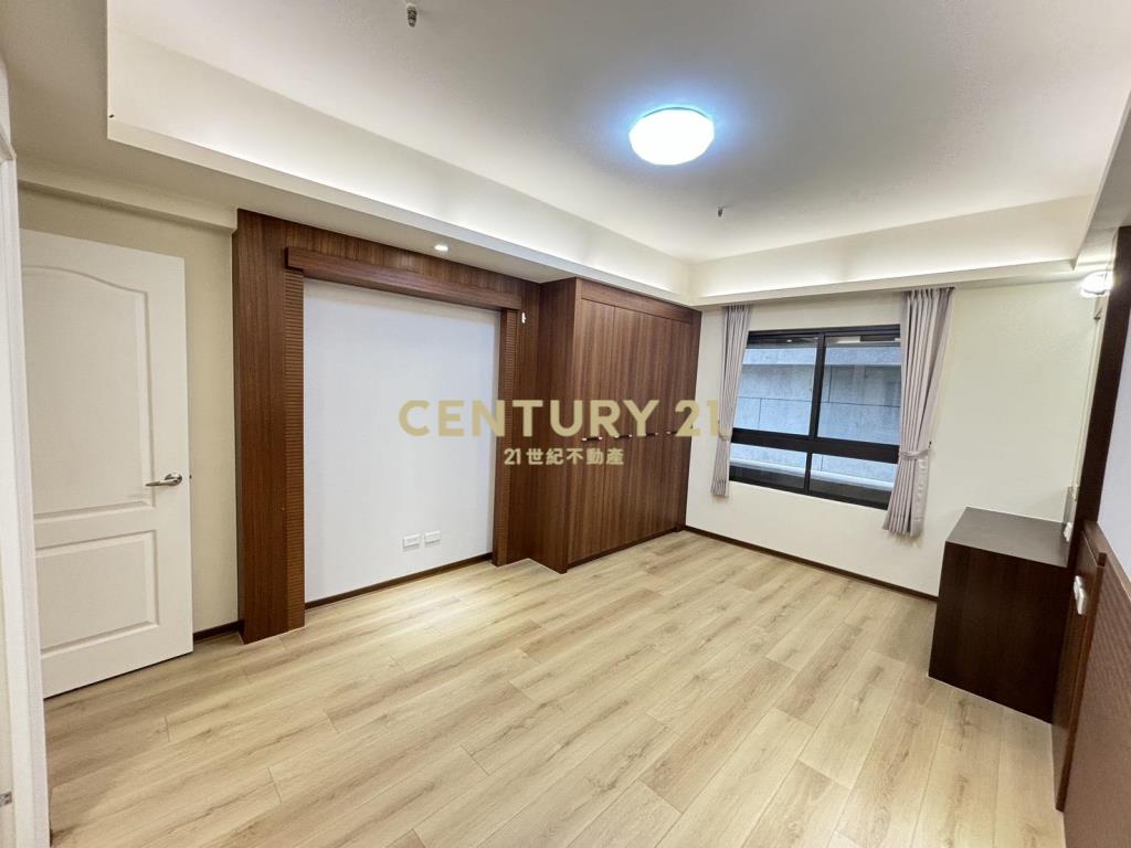 鄉林凱撒三房休旅車位