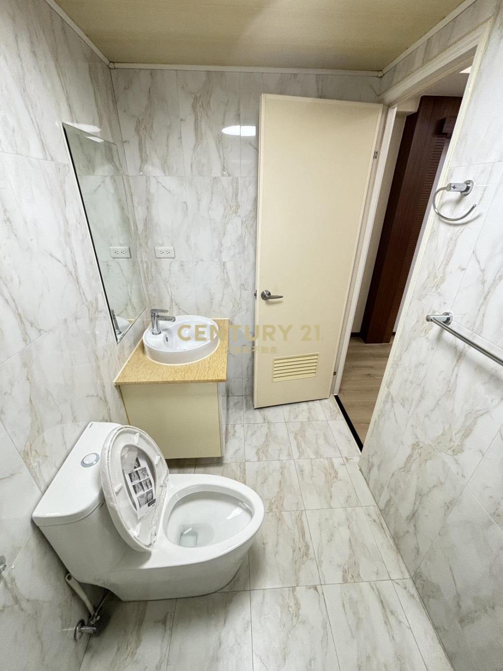 鄉林凱撒三房休旅車位