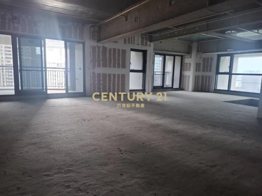 台中帝寶毛胚屋出租