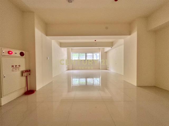 青成漂亮MRT質感樓店(A)