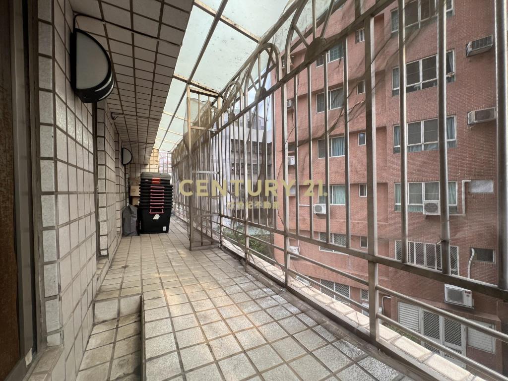 柳川綠園道旁三房車位