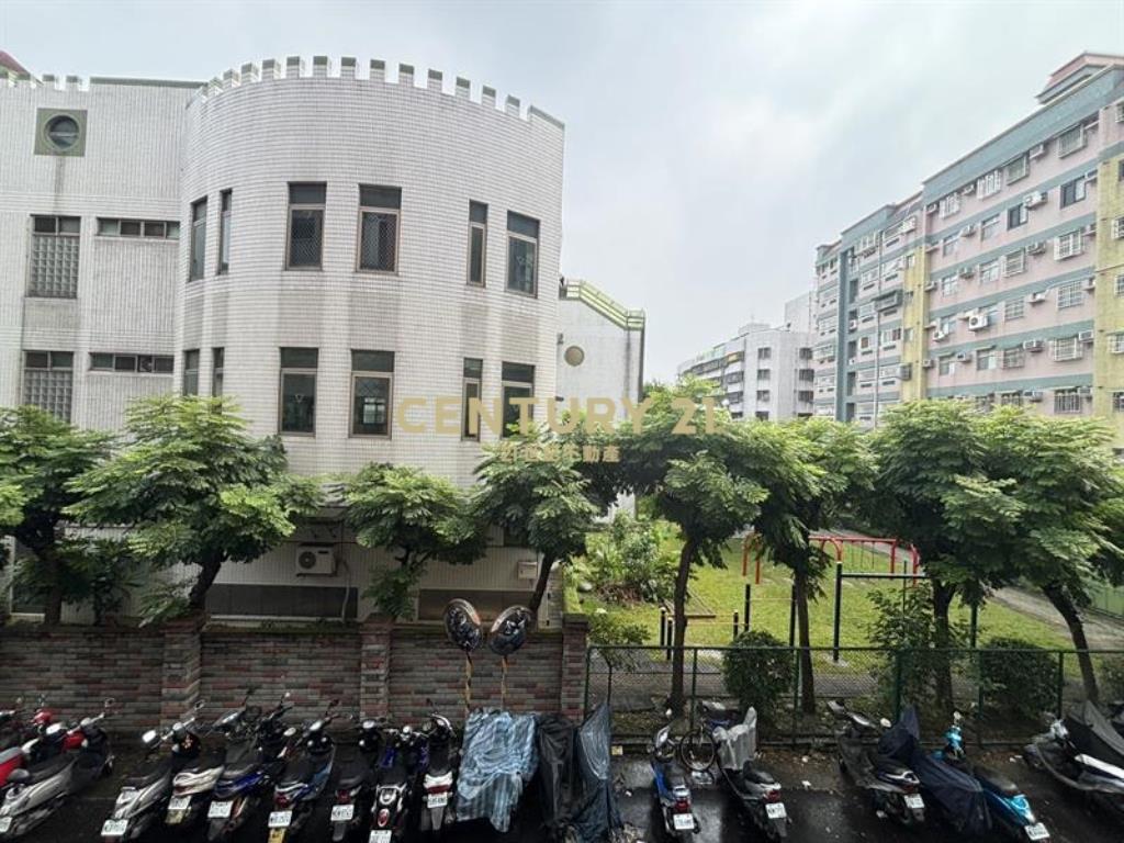 文心中清捷運三房休旅車位