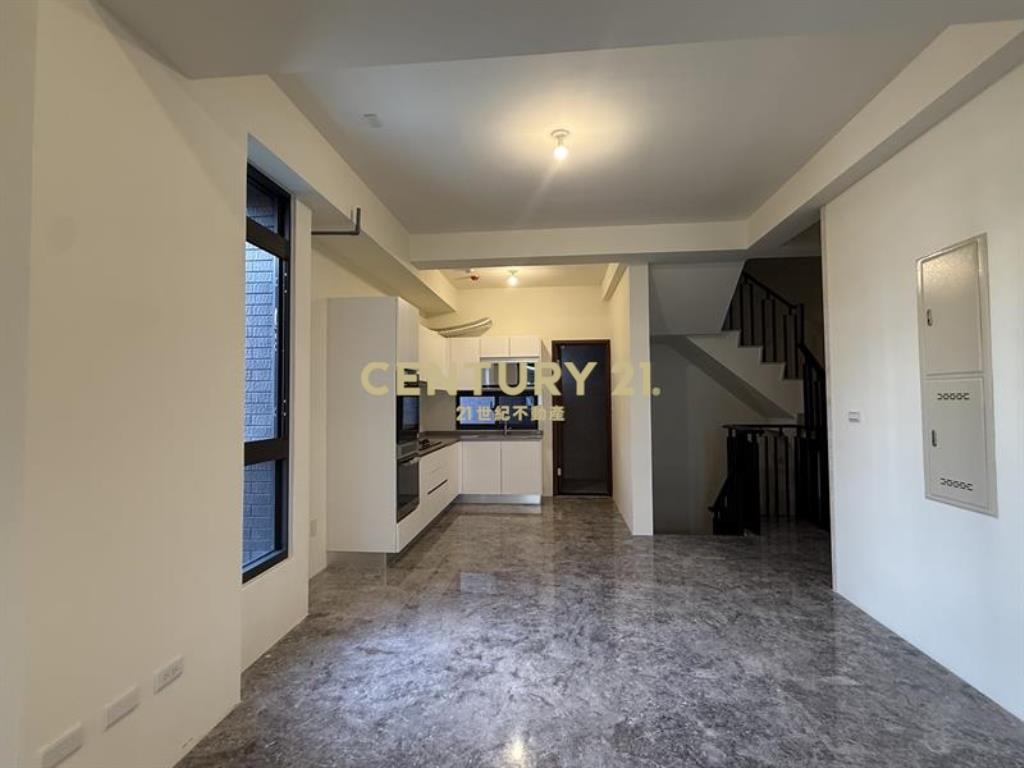 單三全新邊間臨路適醫美店墅